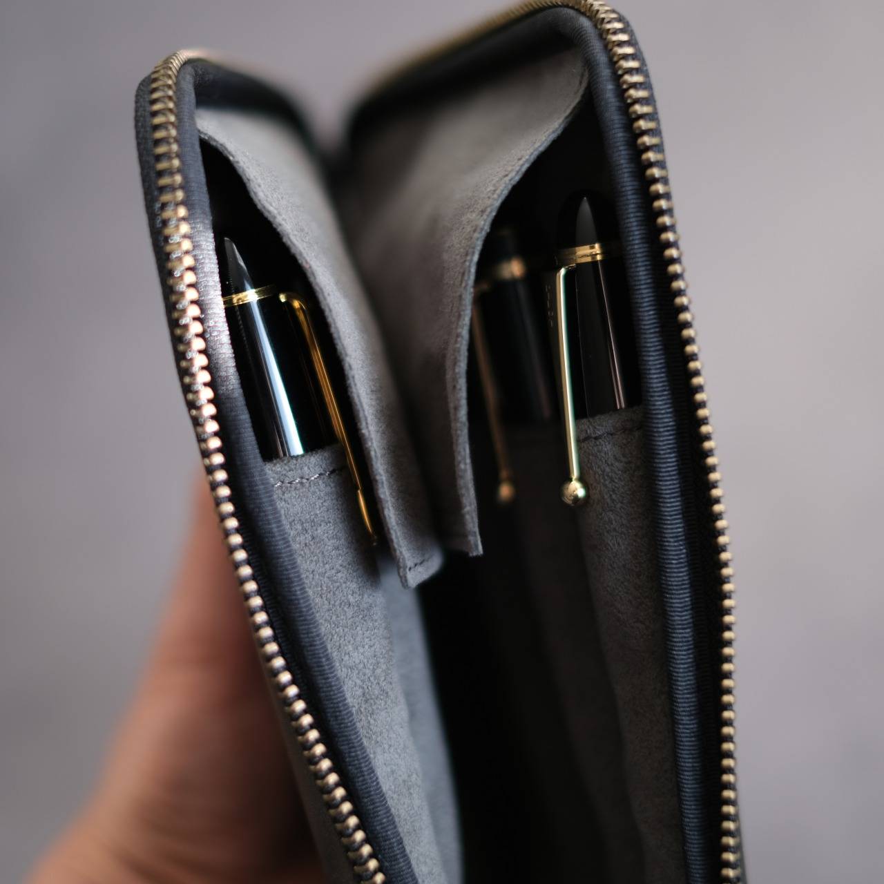 Jewelry box for pen lovers, 10-piece zip pen case, Tochigi leather, ma –  &Liebe
